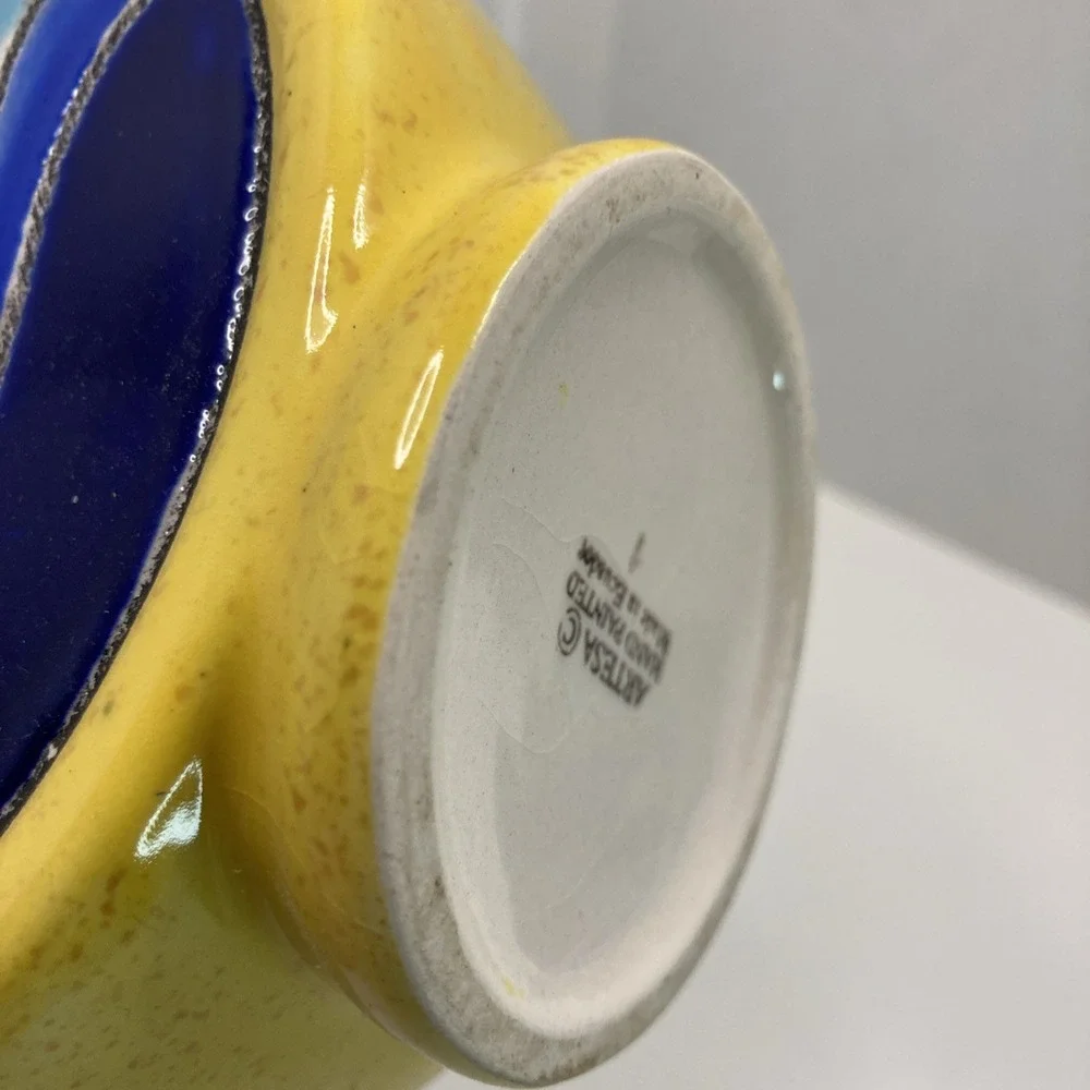 VTG Artesa Ecuador Hand Painted Starfish Seahorse Yellow Round Pottery Vase 7.5